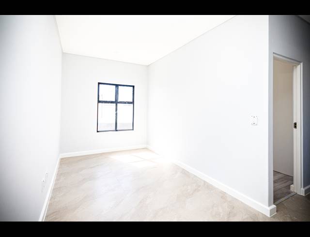 4 BEDROOM FREEHOLD FOR SALE IN SANDOWN